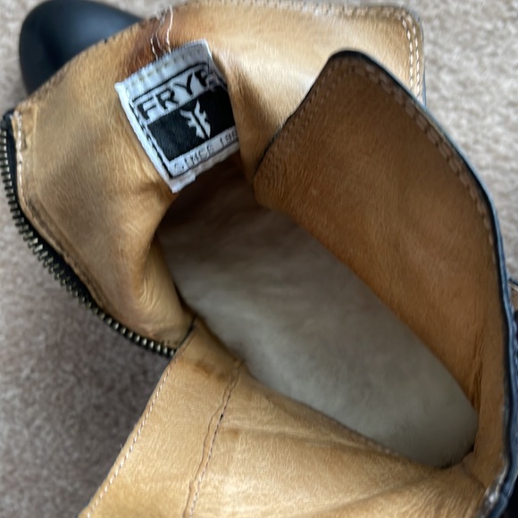 ❤️Gorgeous❤️ The perfect Frye heeled bootie!  Black leather size 8.5 - Picture 11 of 15